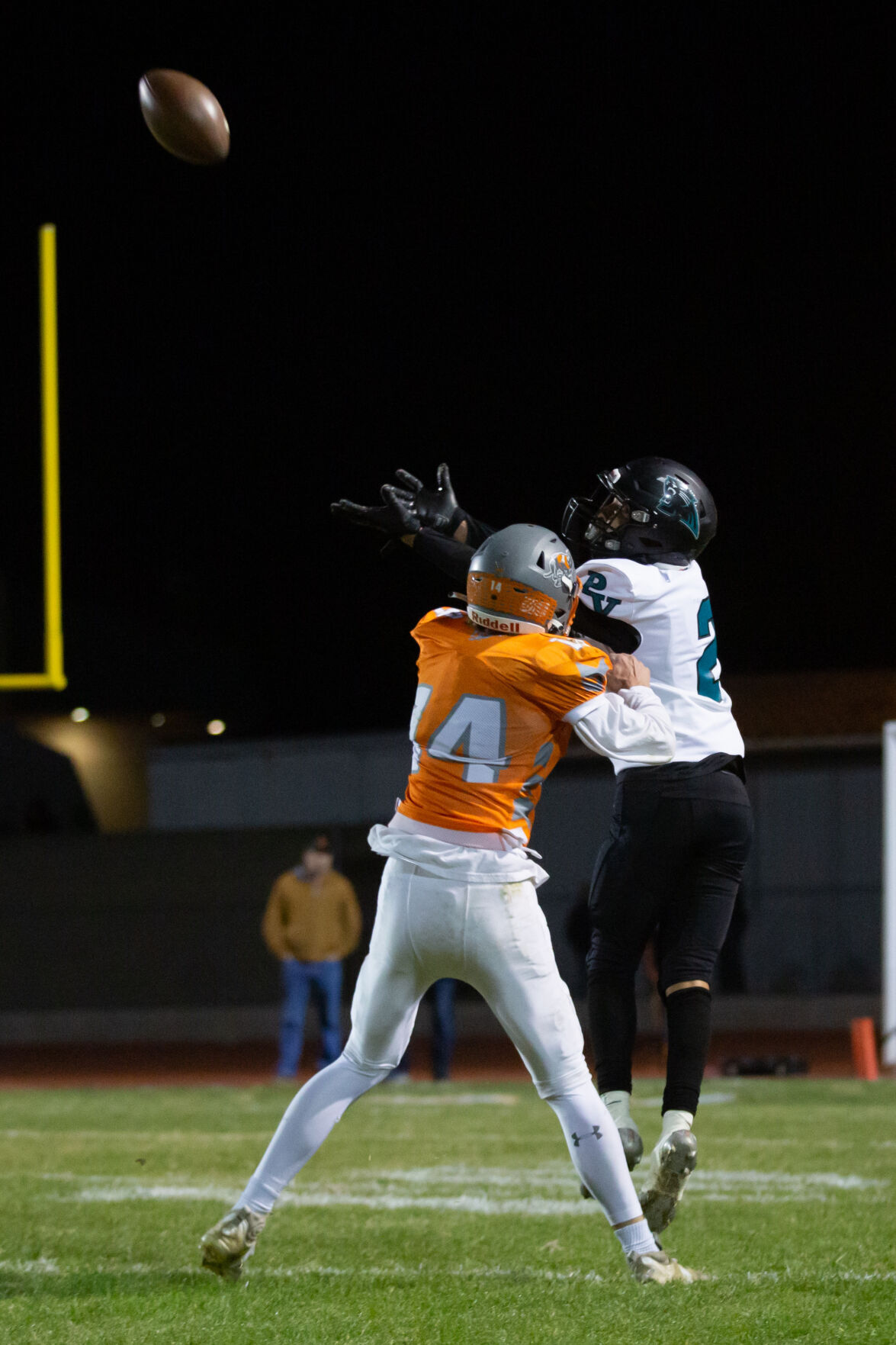 112522 Pioneer Atascadero Football 30.jpg